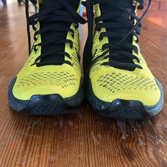 Nike Kobe 10 Elite “Opening Night” Sneaker - Picture 3 of 5